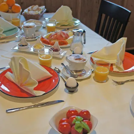 Heimfeld Restaurant Cafe מלון